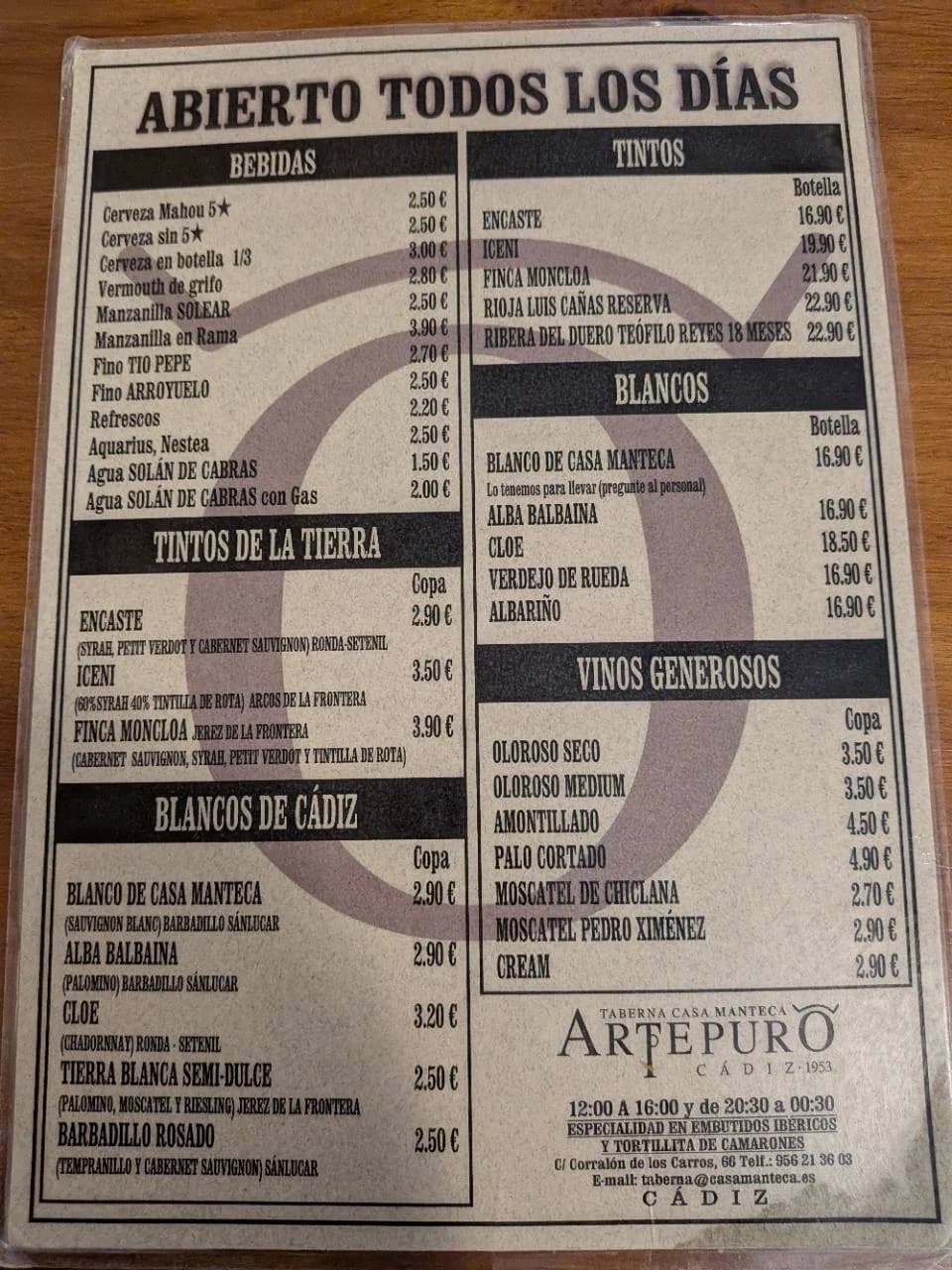 Carta original compartida por Arte Puro y Casa Manteca: bebidas, vinos y horario